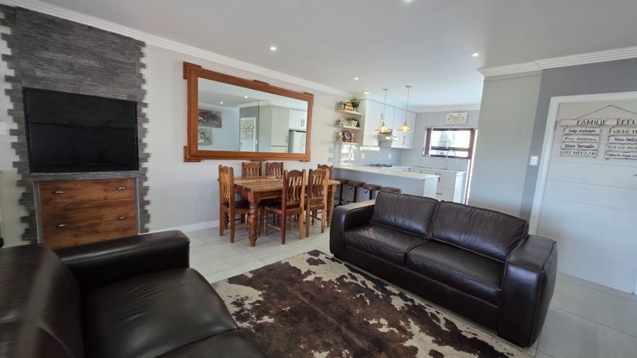 3 Bedroom Property for Sale in Hartenbos Central Western Cape